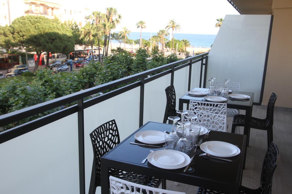 Apartamentos Cambrils Playa Spa Exterior foto